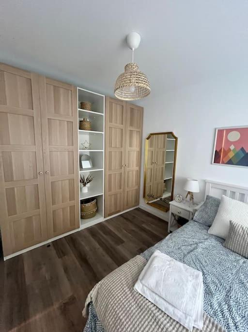 Piso Recien Reformado En El Centro De Santander, Zona Estaciones Apartment Bagian luar foto