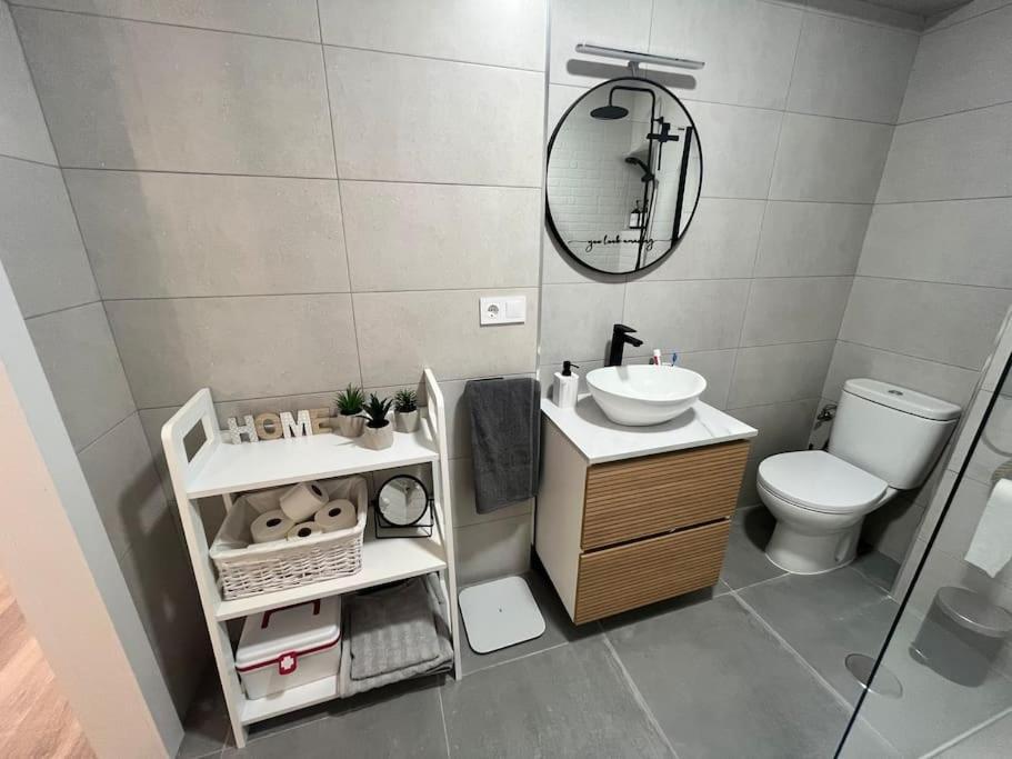 Piso Recien Reformado En El Centro De Santander, Zona Estaciones Apartment Bagian luar foto