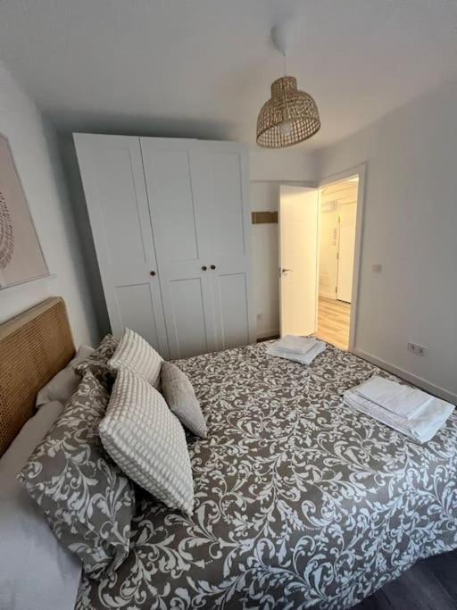 Piso Recien Reformado En El Centro De Santander, Zona Estaciones Apartment Bagian luar foto