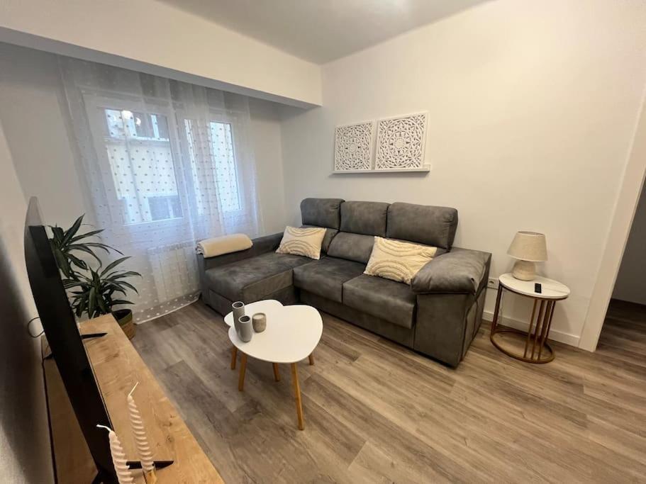 Piso Recien Reformado En El Centro De Santander, Zona Estaciones Apartment Bagian luar foto
